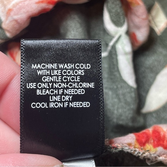 Torrid Harper Olive Green Floral Challis Popover Blouse 2X Cottagecore Tropical - Picture 8 of 11